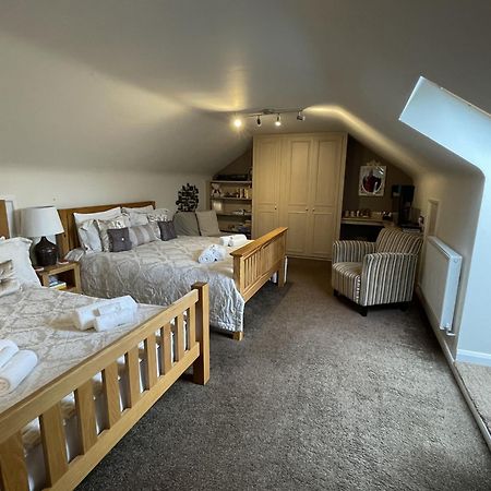 The Waters Edge Guest House ستارتفورد أبون آفون الغرفة الصورة